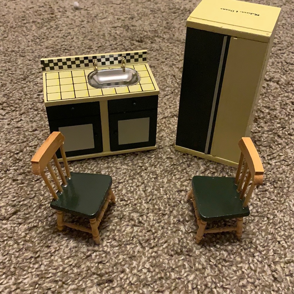 Full Melissa and Doug Kitchen Dollhouse Play Set